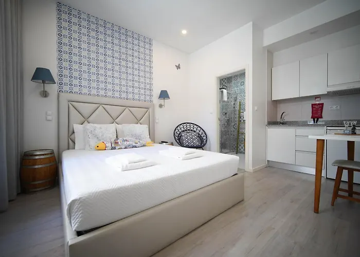 The Blue And White Porto House